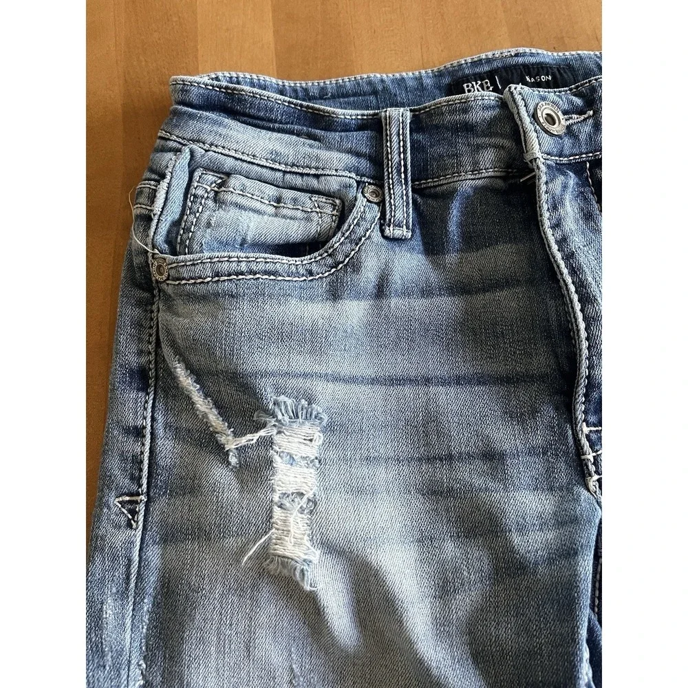 BKE Buckle Mason Tapered Mens 28x33 Distressed Blue Denim Jeans
